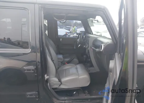 2009 Jeep Wrangler Unlimited Sahara from USA, damaged, VIN 1J8GA59129L761167